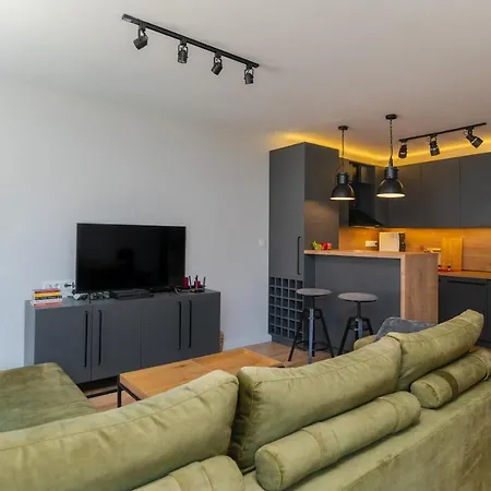 Modern & Stylish 1bd In Lozenets * Sofia