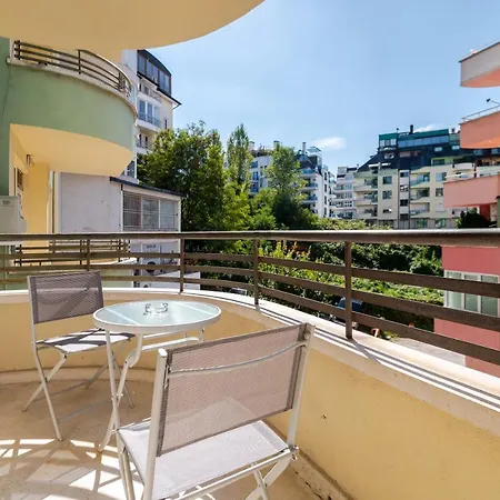 Modern & Stylish 1bd In Lozenets * Sofia