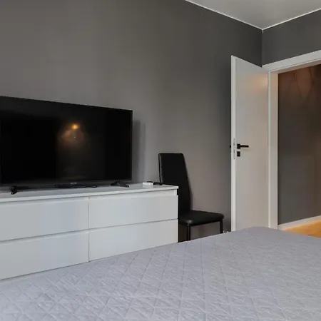 Apartment Modern & Stylish 1bd In Lozenets *